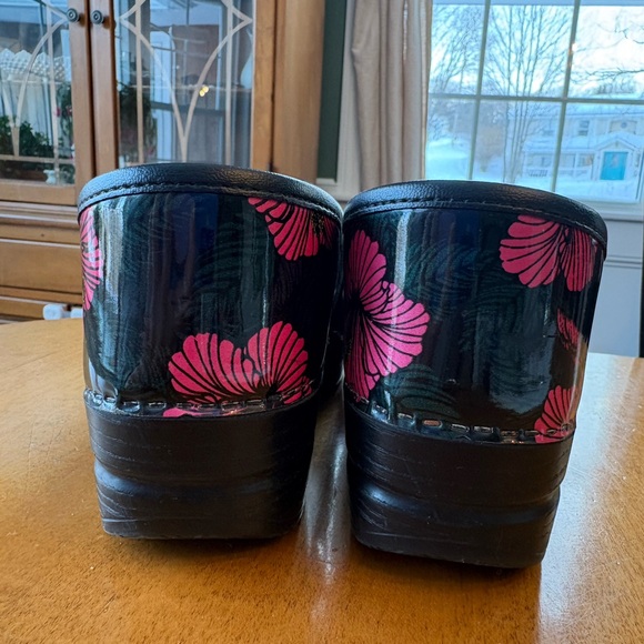 Floral Women's Clogs - Black and Pink - Picture 2 of 8
